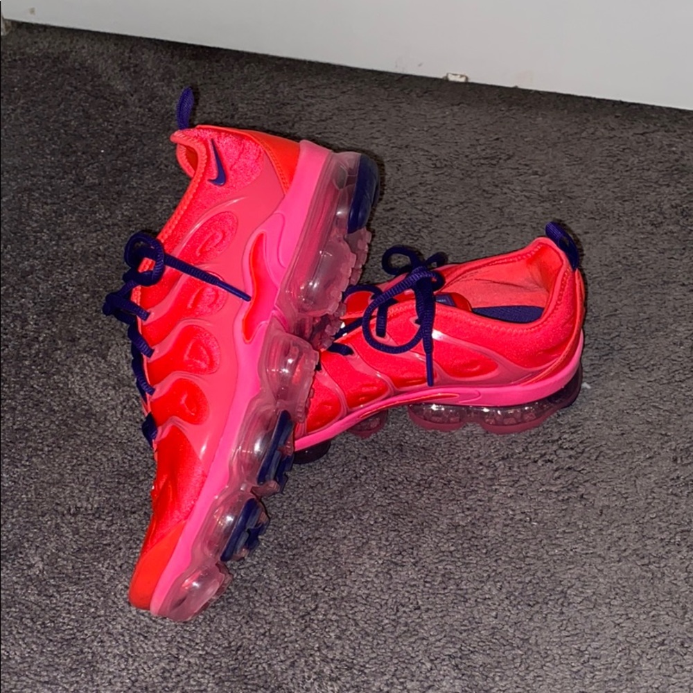 Nike Air VaporMax Plus Bright Crimson Pink Blast